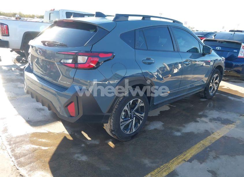 Photo 4 of 2024 Subaru Crosstrek PREMIUM (VIN JF2GUADC8R8369900)