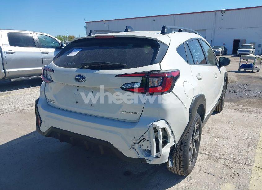 Photo 4 of 2024 Subaru Crosstrek PREMIUM (VIN JF2GUADC9RH893315)