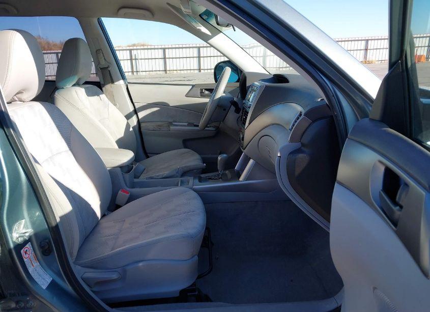 Photo 5 of 2009 Subaru Forester 2.5X (VIN JF2SH61609H721913)