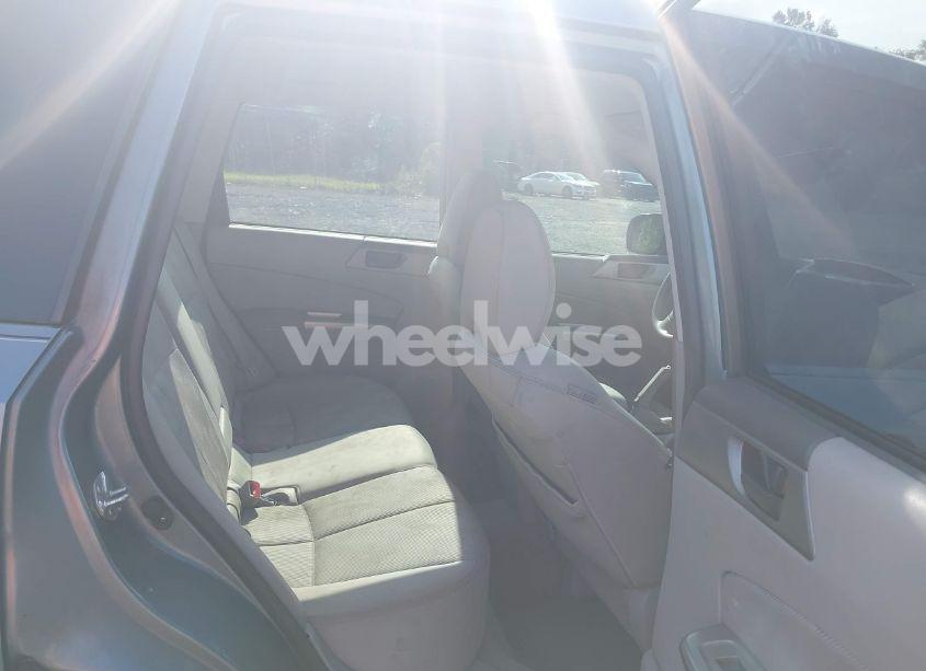 Photo 8 of 2009 Subaru Forester 2.5X (VIN JF2SH61619G790048)