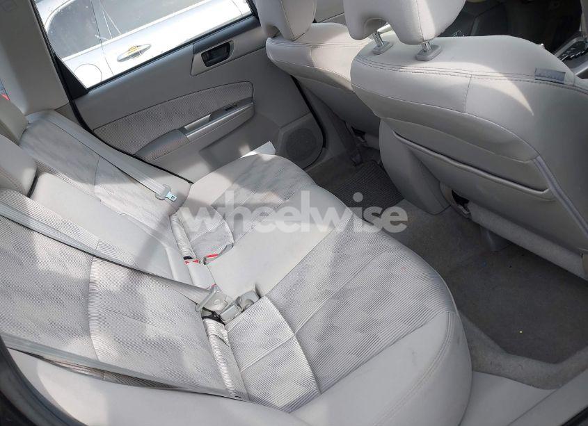 Photo 8 of 2009 Subaru Forester 2.5X (VIN JF2SH61619H702092)