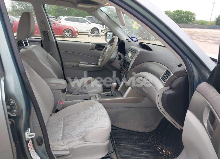 Photo 5 of 2009 Subaru Forester 2.5X (VIN JF2SH61619H747730)