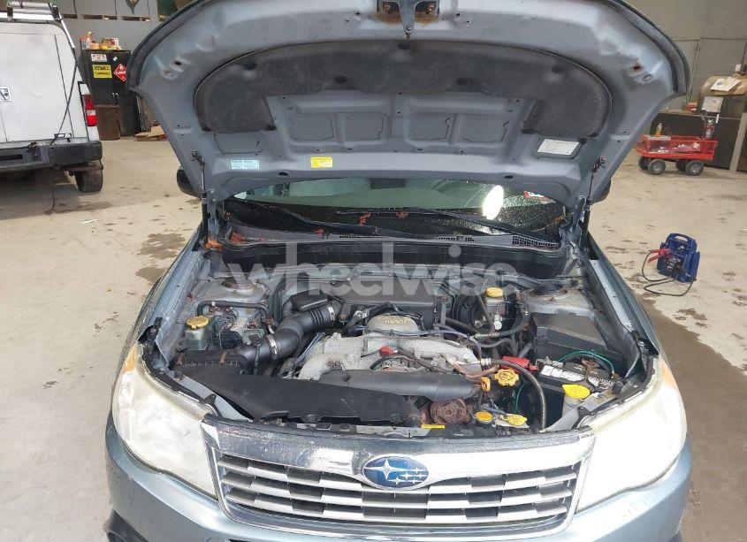 Photo 10 of 2009 Subaru Forester 2.5X (VIN JF2SH61639H770183)