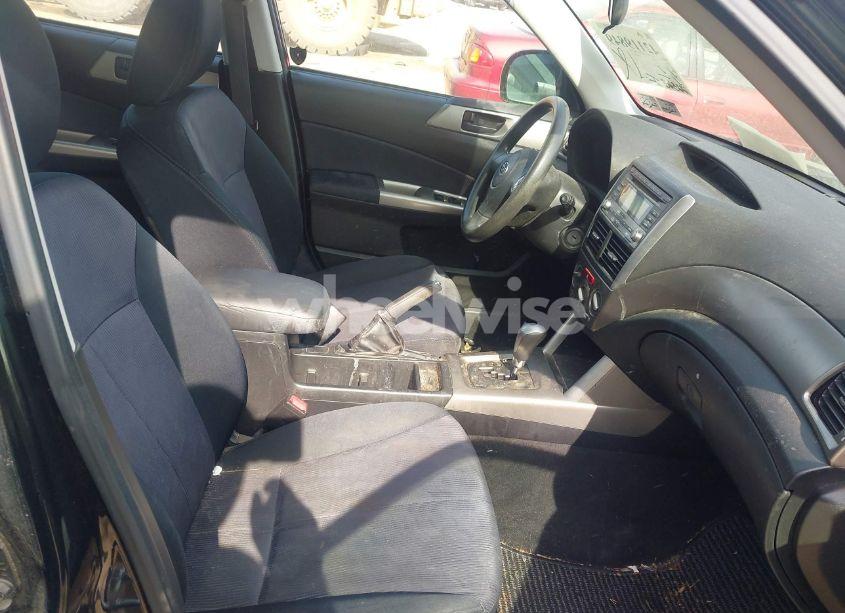 Photo 5 of 2009 Subaru Forester 2.5X (VIN JF2SH61649H747835)