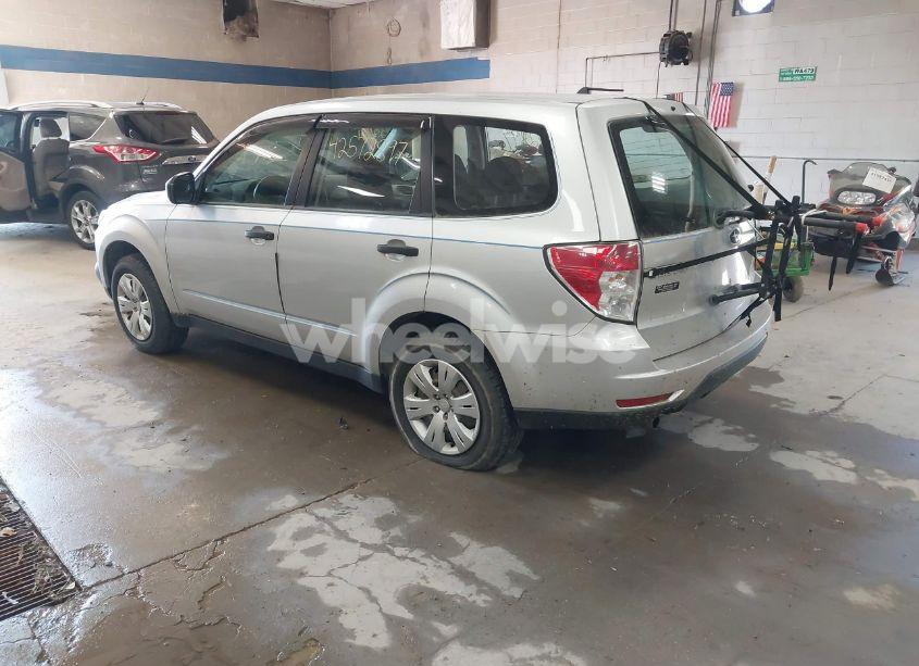 Photo 3 of 2009 Subaru Forester 2.5X (VIN JF2SH61649H772721)