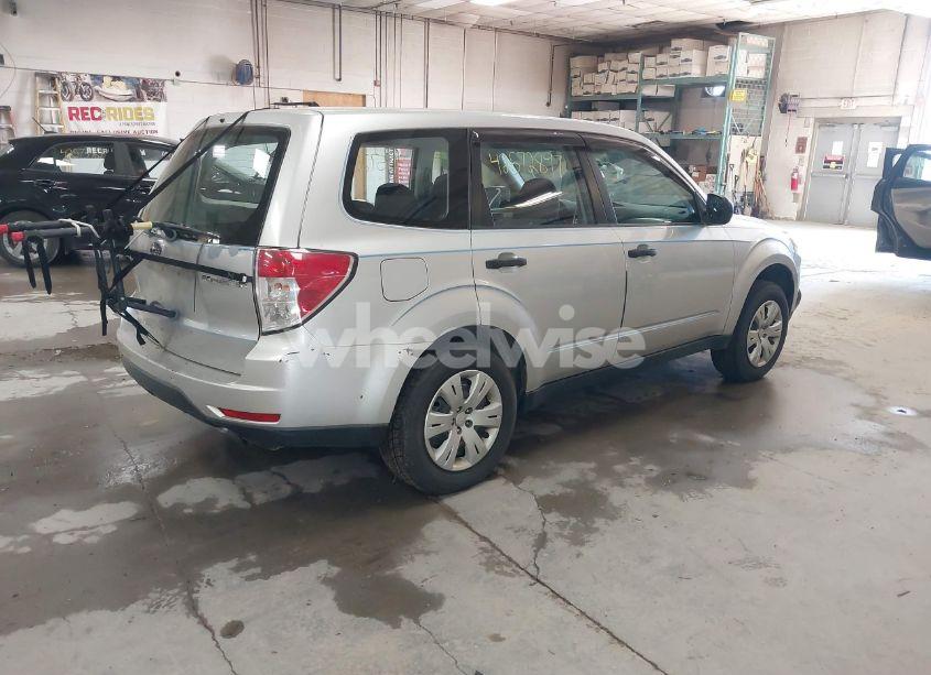 Photo 4 of 2009 Subaru Forester 2.5X (VIN JF2SH61649H772721)