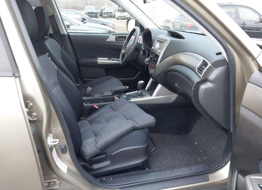 Photo 5 of 2009 Subaru Forester 2.5X (VIN JF2SH61659H704038)