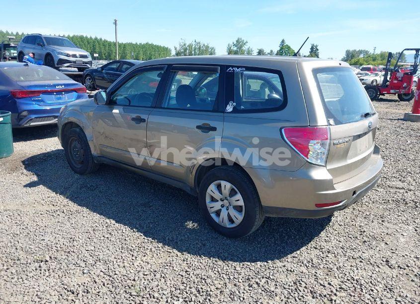 Photo 3 of 2009 Subaru Forester 2.5X (VIN JF2SH61669G719010)