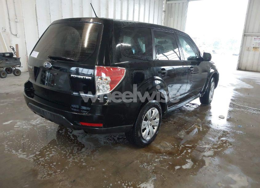 Photo 4 of 2009 Subaru Forester 2.5X (VIN JF2SH61679H759039)