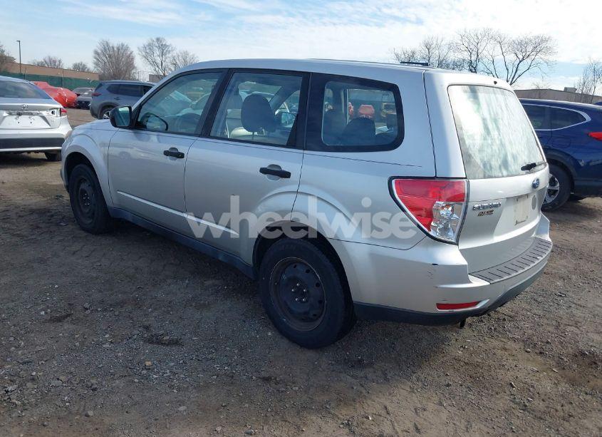 Photo 3 of 2009 Subaru Forester 2.5X (VIN JF2SH61699H700297)