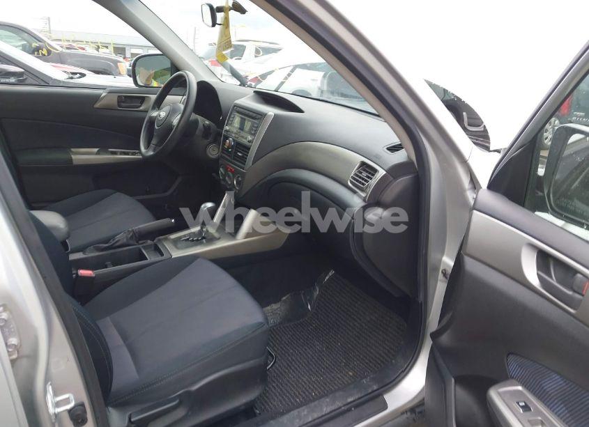 Photo 5 of 2009 Subaru Forester 2.5X (VIN JF2SH61699H792365)