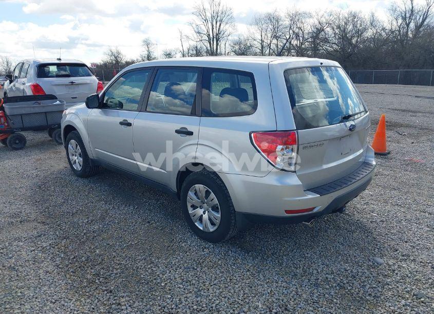 Photo 3 of 2009 Subaru Forester 2.5X (VIN JF2SH616X9H744048)