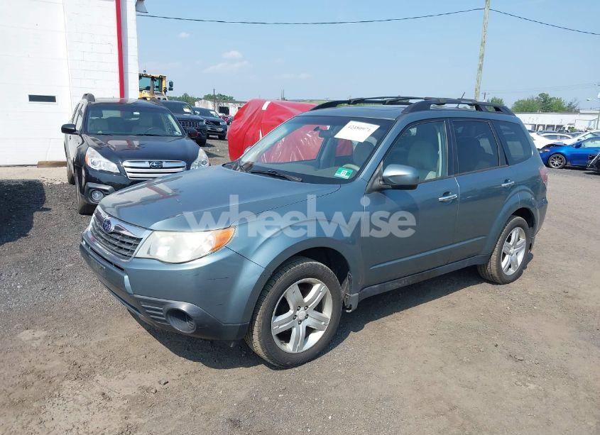 Photo 2 of 2009 Subaru Forester 2.5X (VIN JF2SH63639H733423)