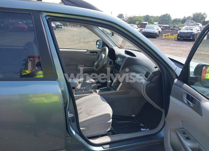 Photo 5 of 2009 Subaru Forester 2.5X (VIN JF2SH63639H733423)