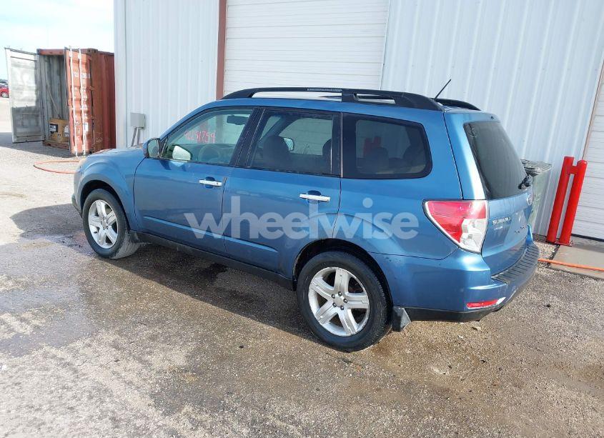 Photo 3 of 2009 Subaru Forester 2.5X (VIN JF2SH63639H762890)