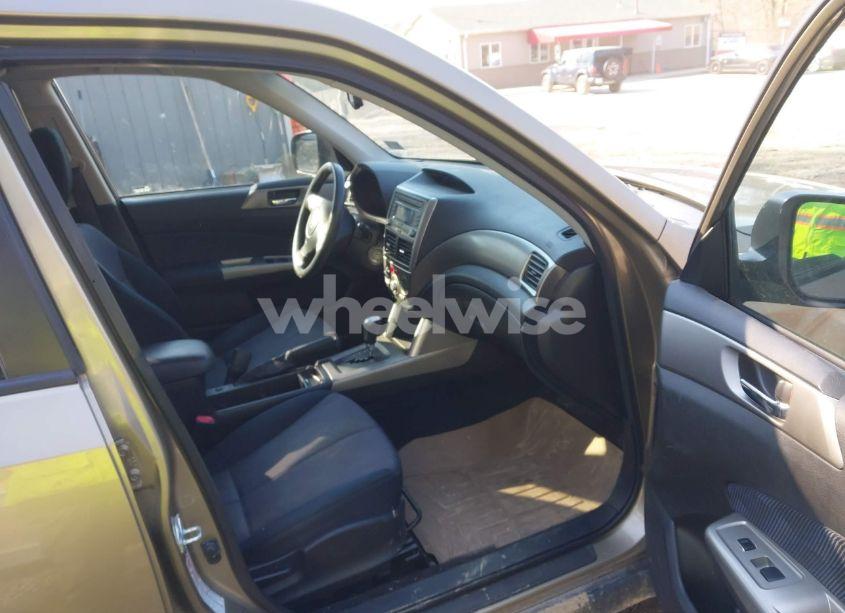 Photo 5 of 2009 Subaru Forester 2.5X (VIN JF2SH63669H723680)