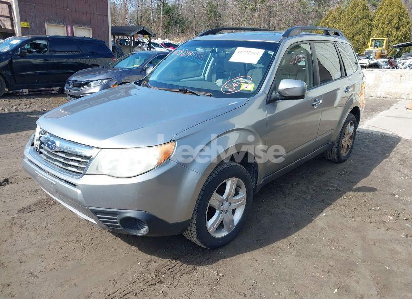 Photo 2 of 2009 Subaru Forester 2.5X (VIN JF2SH63679H736129)
