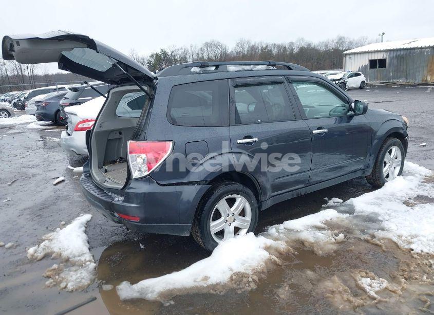 Photo 4 of 2009 Subaru Forester 2.5X (VIN JF2SH63699H709823)