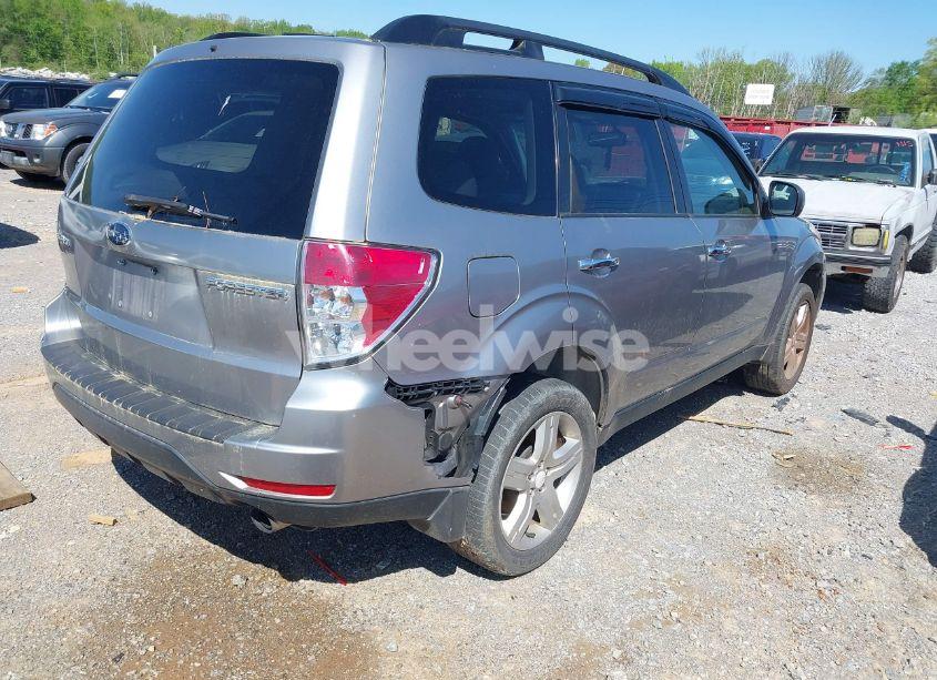 Photo 4 of 2009 Subaru Forester 2.5X (VIN JF2SH63699H719980)