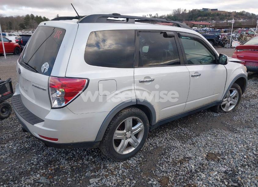 Photo 4 of 2009 Subaru Forester 2.5X (VIN JF2SH63699H723396)