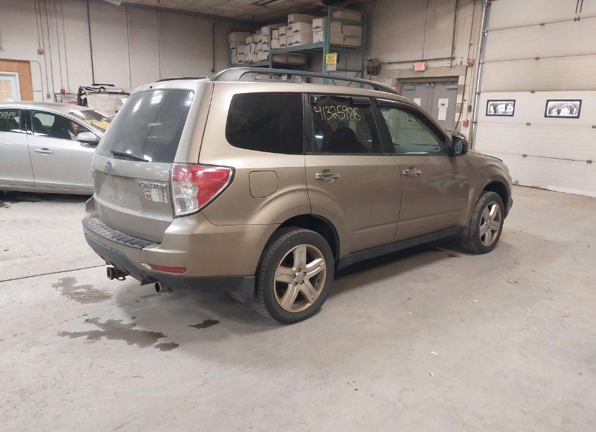 Photo 4 of 2009 Subaru Forester 2.5X (VIN JF2SH63699H725312)
