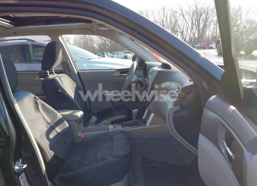 Photo 5 of 2009 Subaru Forester 2.5X (VIN JF2SH63699H755815)