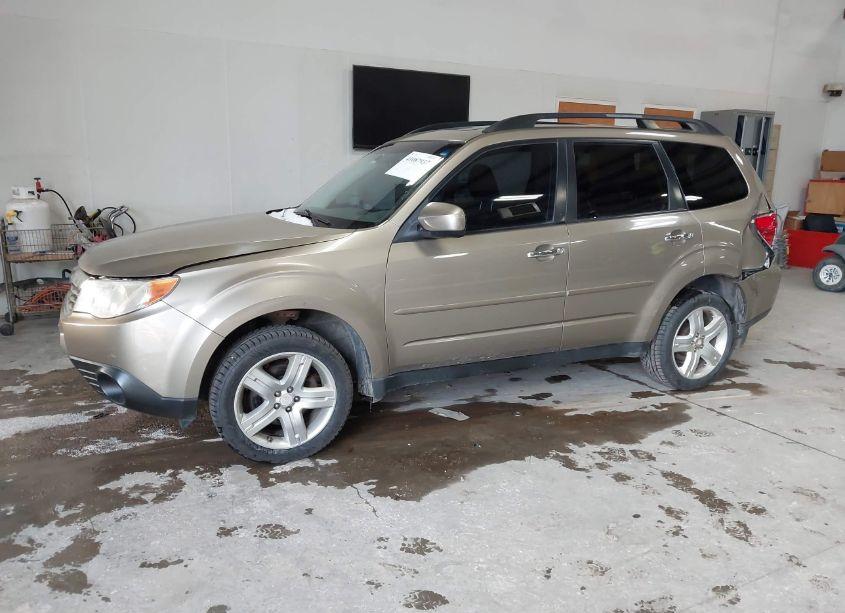 Photo 2 of 2009 Subaru Forester 2.5X (VIN JF2SH636X9H752325)