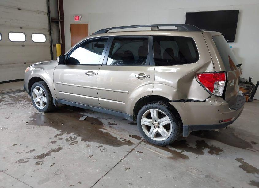 Photo 3 of 2009 Subaru Forester 2.5X (VIN JF2SH636X9H752325)