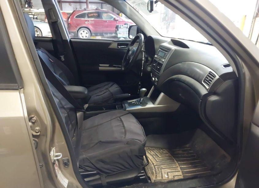 Photo 5 of 2009 Subaru Forester 2.5X (VIN JF2SH636X9H752325)
