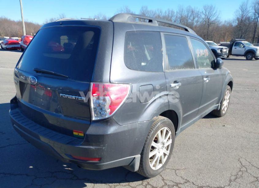Photo 4 of 2009 Subaru Forester 2.5X (VIN JF2SH636X9H753829)