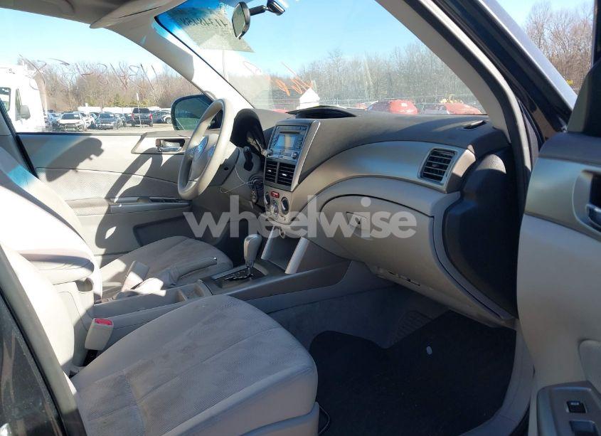 Photo 5 of 2009 Subaru Forester 2.5X (VIN JF2SH636X9H753829)