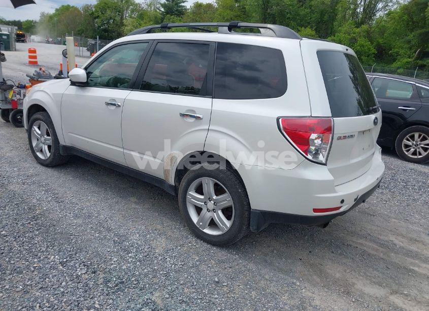 Photo 3 of 2009 Subaru Forester 2.5X LIMITED (VIN JF2SH64609H745964)
