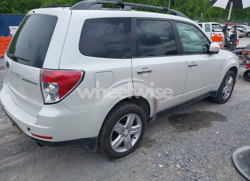 Photo 4 of 2009 Subaru Forester 2.5X LIMITED (VIN JF2SH64609H745964)