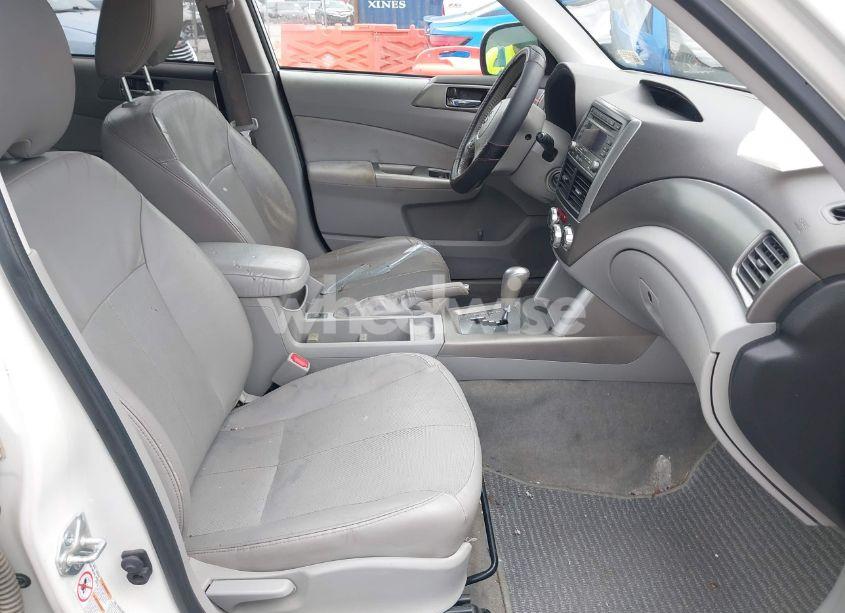 Photo 5 of 2009 Subaru Forester 2.5X LIMITED (VIN JF2SH64609H745964)