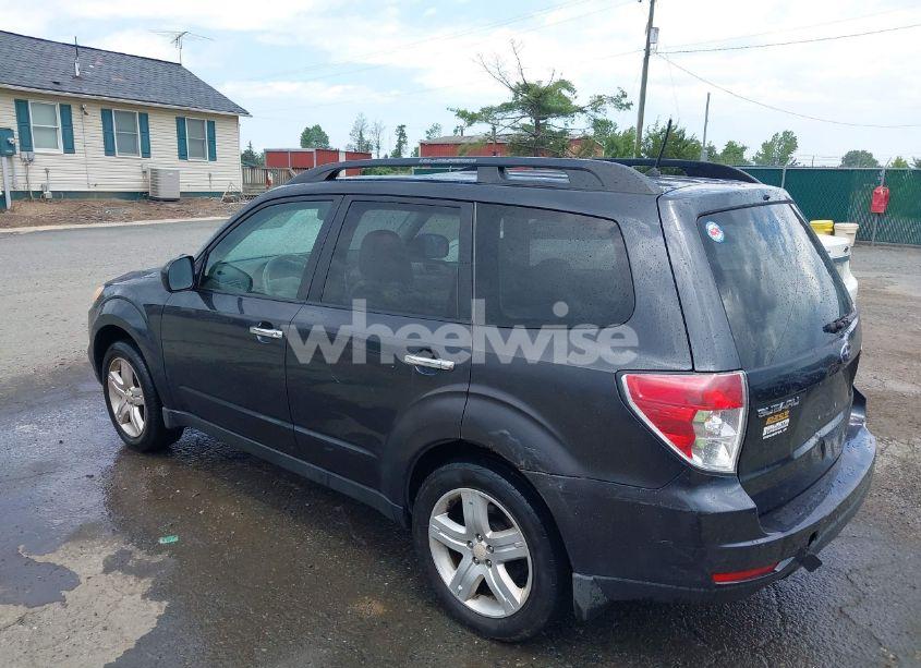 Photo 3 of 2009 Subaru Forester 2.5X LIMITED (VIN JF2SH64649H713177)