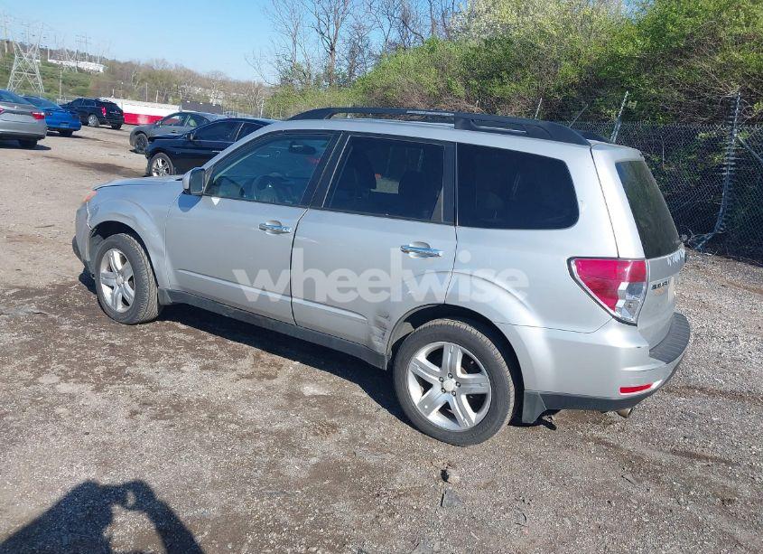 Photo 3 of 2009 Subaru Forester 2.5X LIMITED (VIN JF2SH64659H726472)