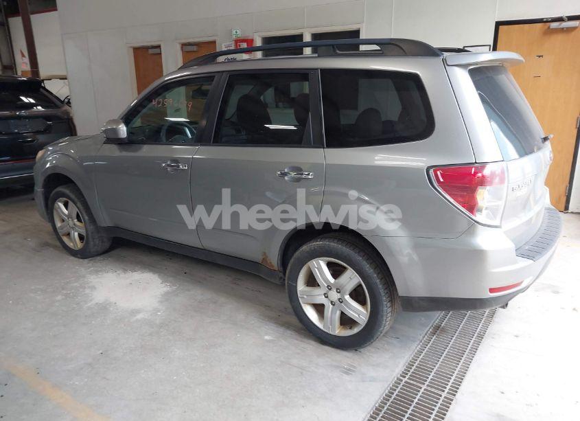 Photo 3 of 2009 Subaru Forester 2.5X LIMITED (VIN JF2SH64669H728523)