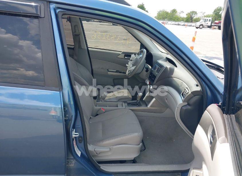 Photo 5 of 2009 Subaru Forester 2.5X LIMITED (VIN JF2SH64669H776569)