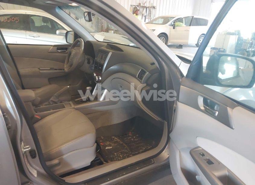 Photo 5 of 2009 Subaru Forester 2.5X LIMITED (VIN JF2SH64679H792683)