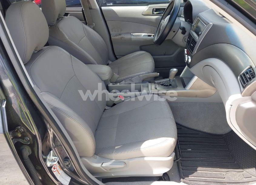 Photo 5 of 2009 Subaru Forester 2.5X LIMITED (VIN JF2SH64689H710931)