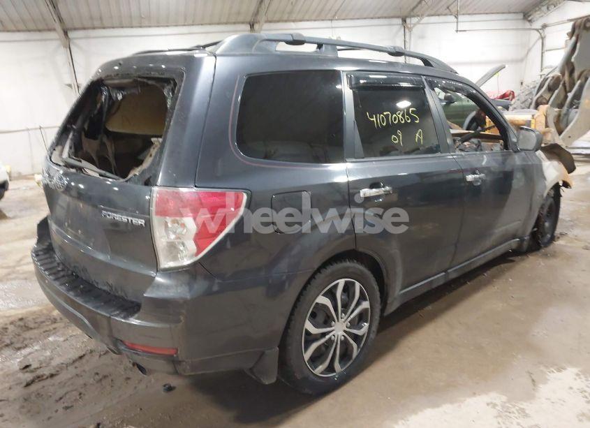 Photo 4 of 2009 Subaru Forester (NATL) X LIMITED (VIN JF2SH64699H735384)