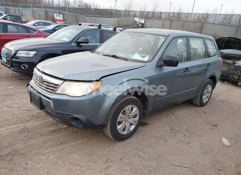 Photo 2 of 2010 Subaru Forester 2.5X (VIN JF2SH6AC0AH725423)