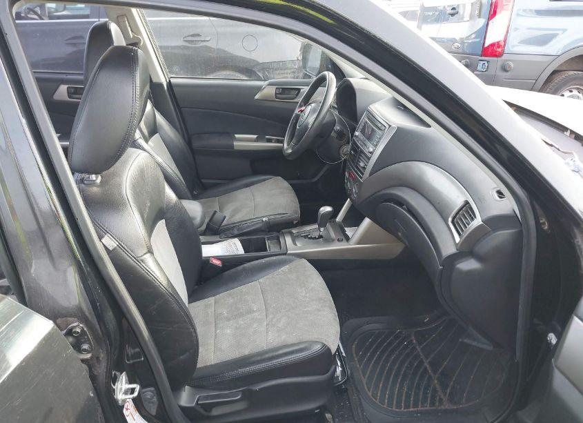 Photo 5 of 2010 Subaru Forester 2.5X (VIN JF2SH6AC0AH736406)