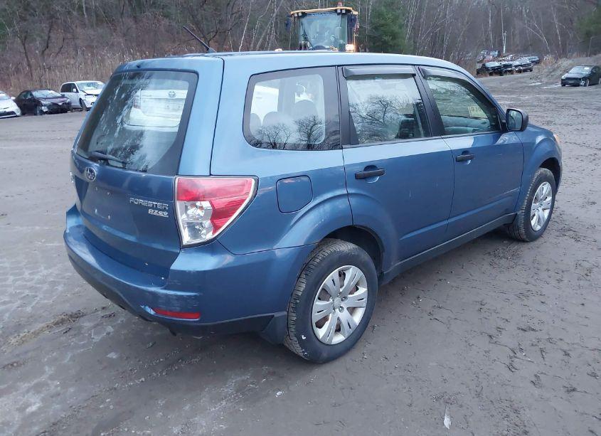 Photo 4 of 2010 Subaru Forester 2.5X (VIN JF2SH6AC1AH732056)
