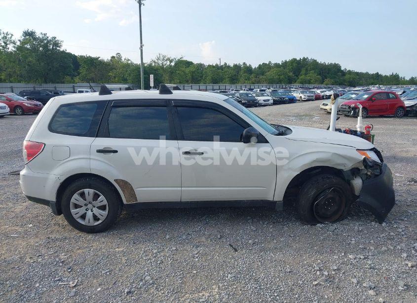 Photo 13 of 2010 Subaru Forester 2.5X (VIN JF2SH6AC1AH746989)