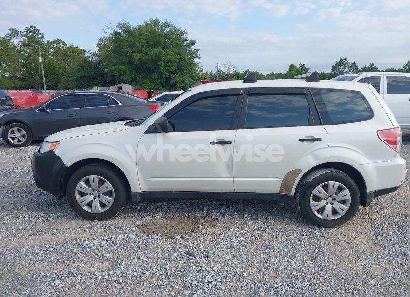 Photo 14 of 2010 Subaru Forester 2.5X (VIN JF2SH6AC1AH746989)