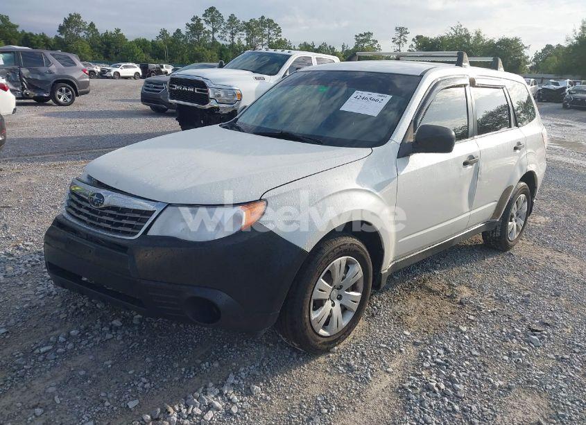 Photo 2 of 2010 Subaru Forester 2.5X (VIN JF2SH6AC1AH746989)