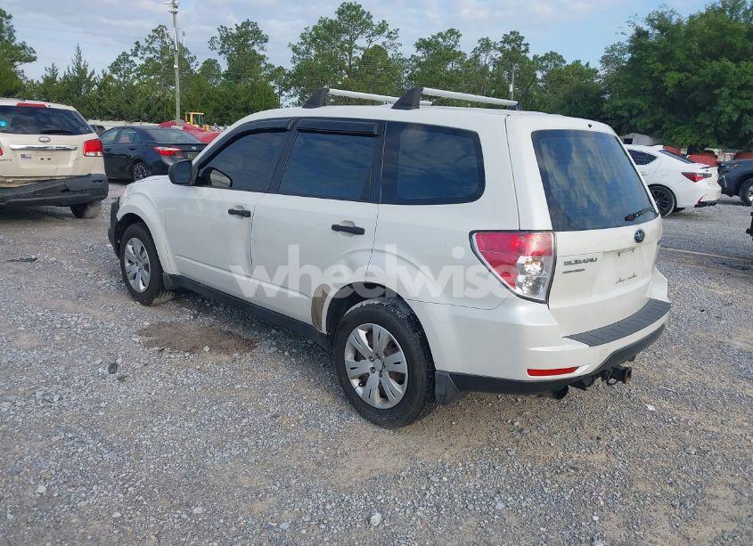 Photo 3 of 2010 Subaru Forester 2.5X (VIN JF2SH6AC1AH746989)