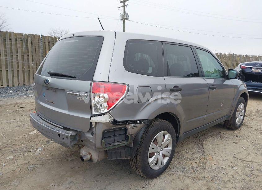 Photo 4 of 2010 Subaru Forester 2.5X (VIN JF2SH6AC1AH759452)