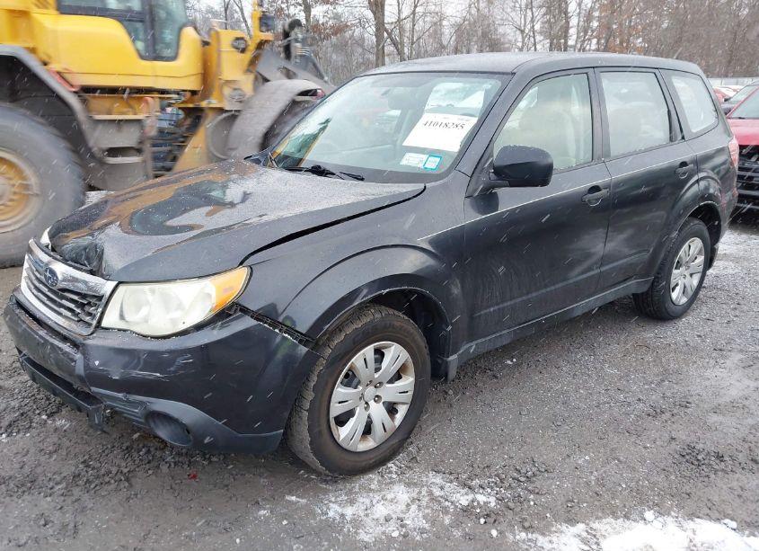 Photo 2 of 2010 Subaru Forester 2.5X (VIN JF2SH6AC2AH707022)